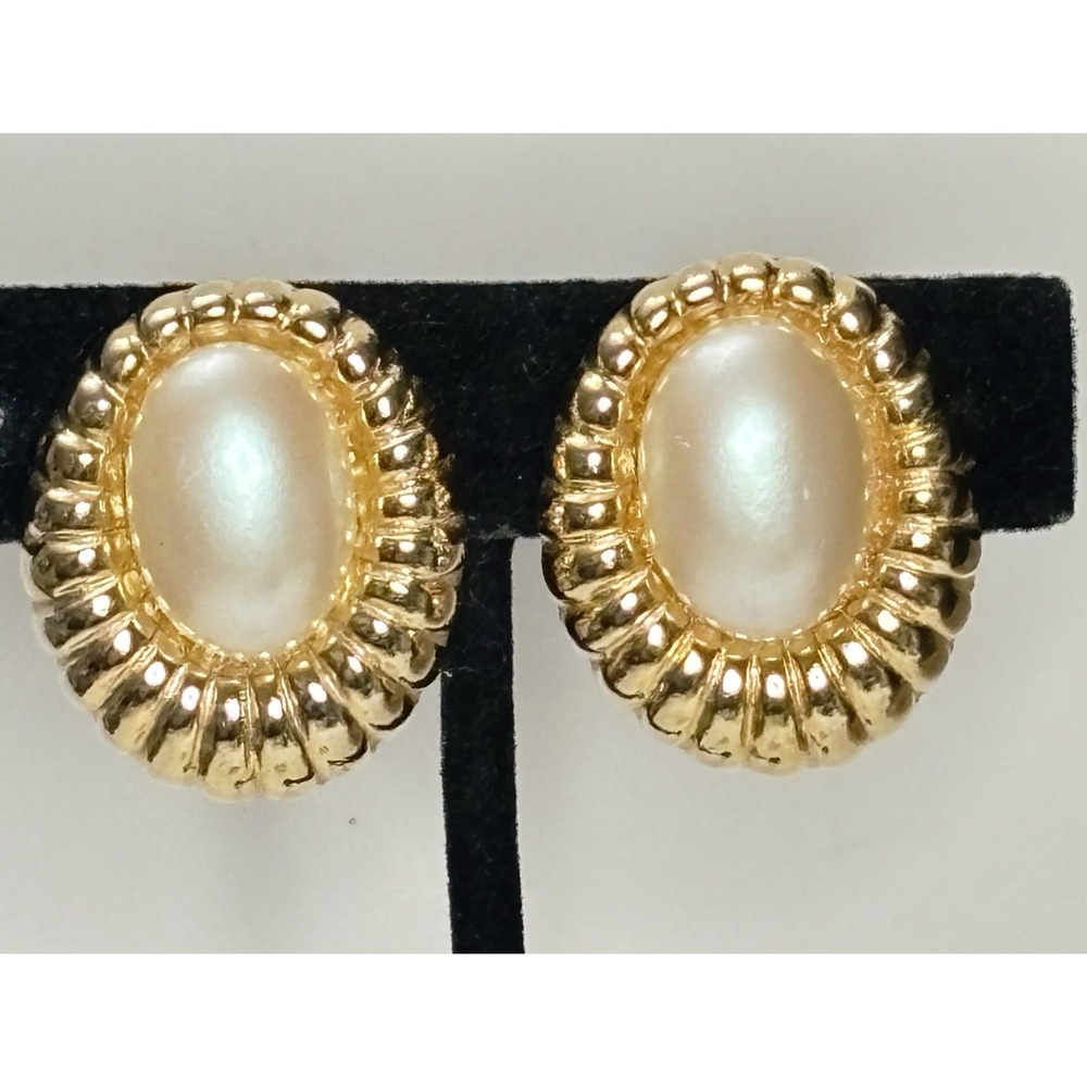 Vintage Faux Pearl Clip On Earrings Gold Tone Ribbed Oval Statement
